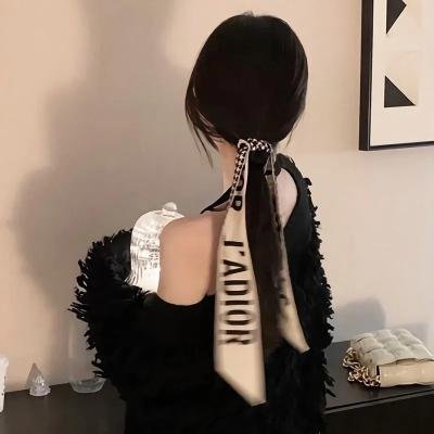 月亮中的亚马逊女人